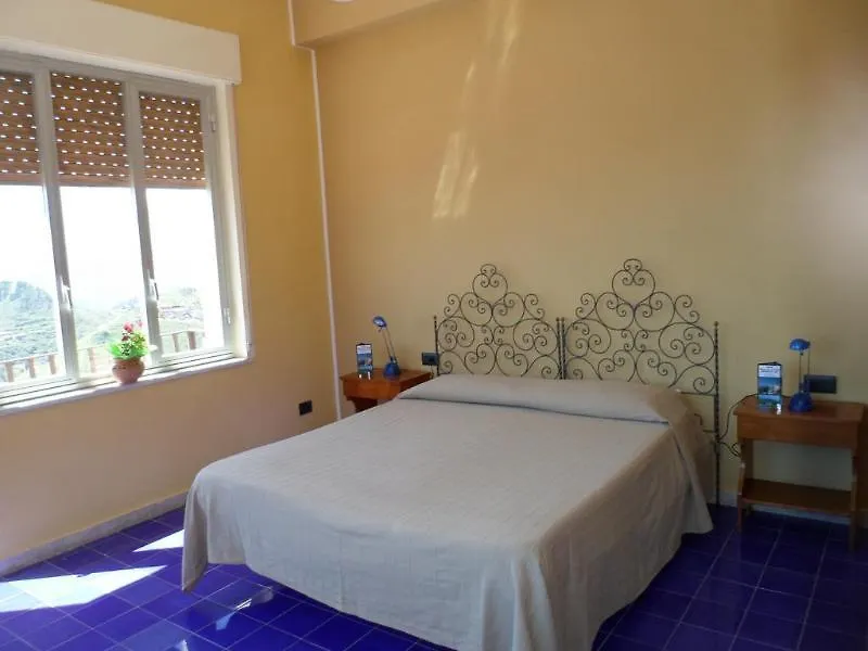 Hotel Panorama Di Sicilia كاستلمولا