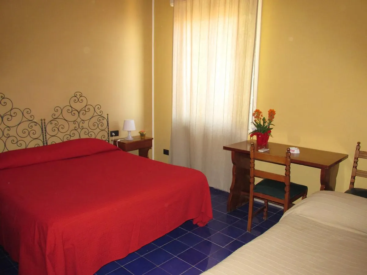 קסטלמולה Hotel Panorama Di Sicilia איטליה