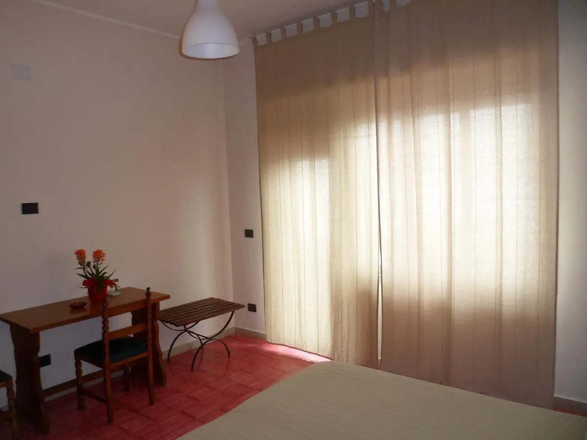 Hotel Panorama Di Sicilia كاستلمولا 2*,  إيطاليا